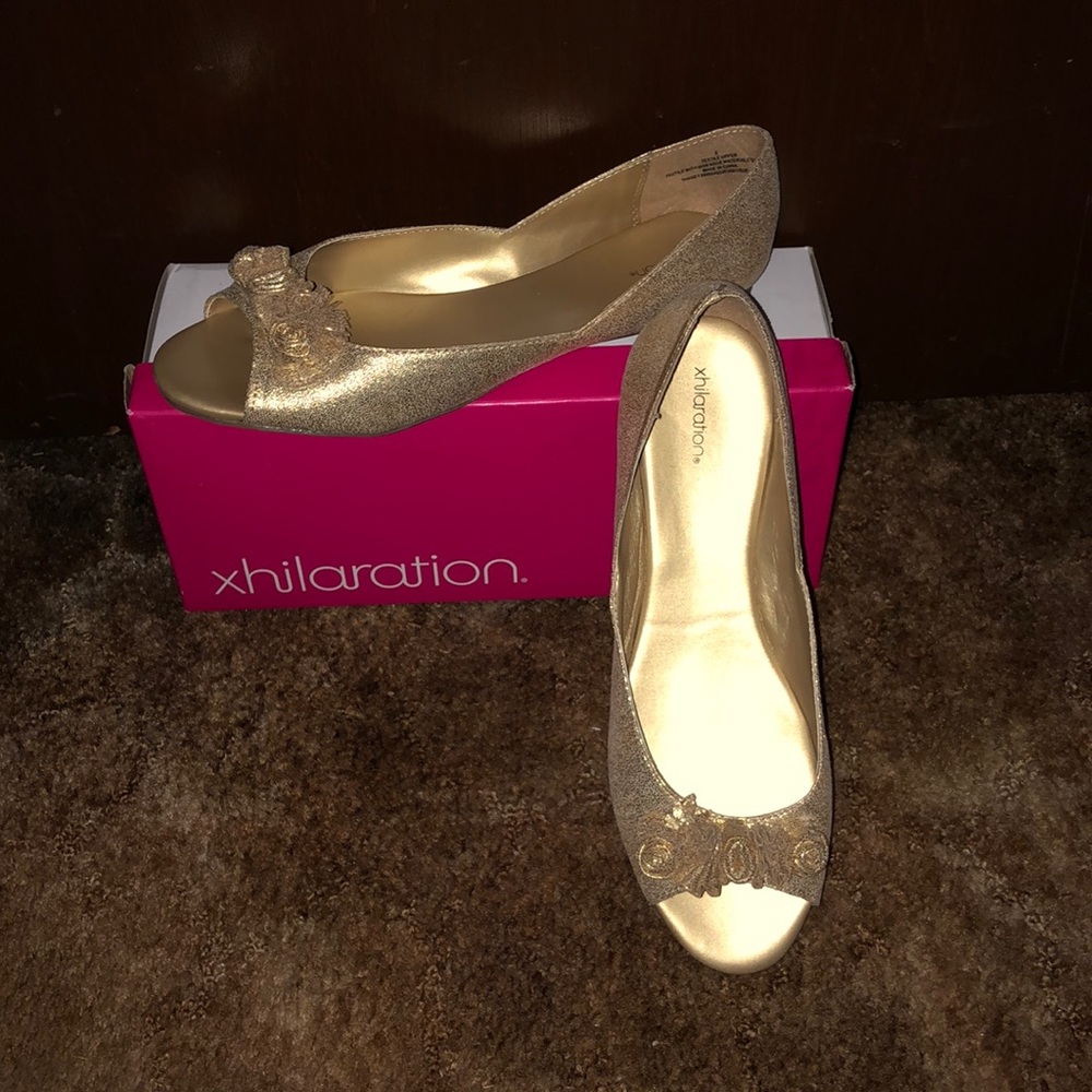 Metallic gold peep toe flats